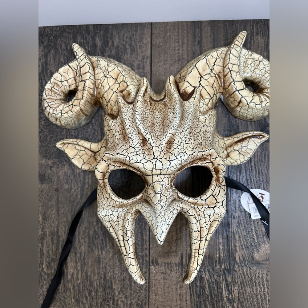 Devil horned half face mask